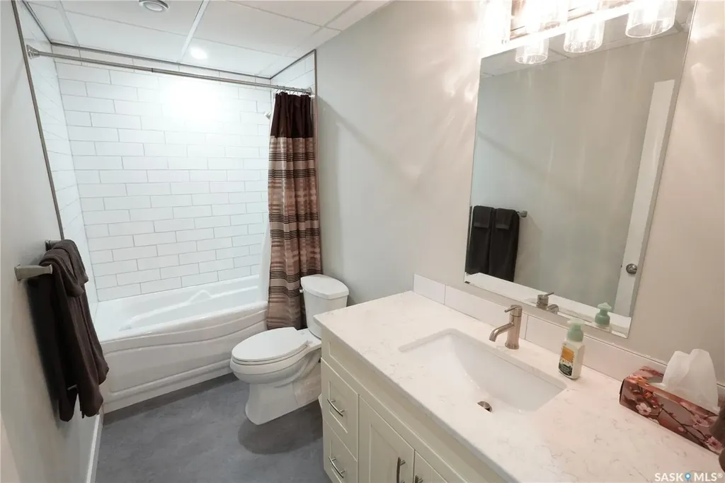 44 Crescent Drive Avonlea SK S0H 0C0