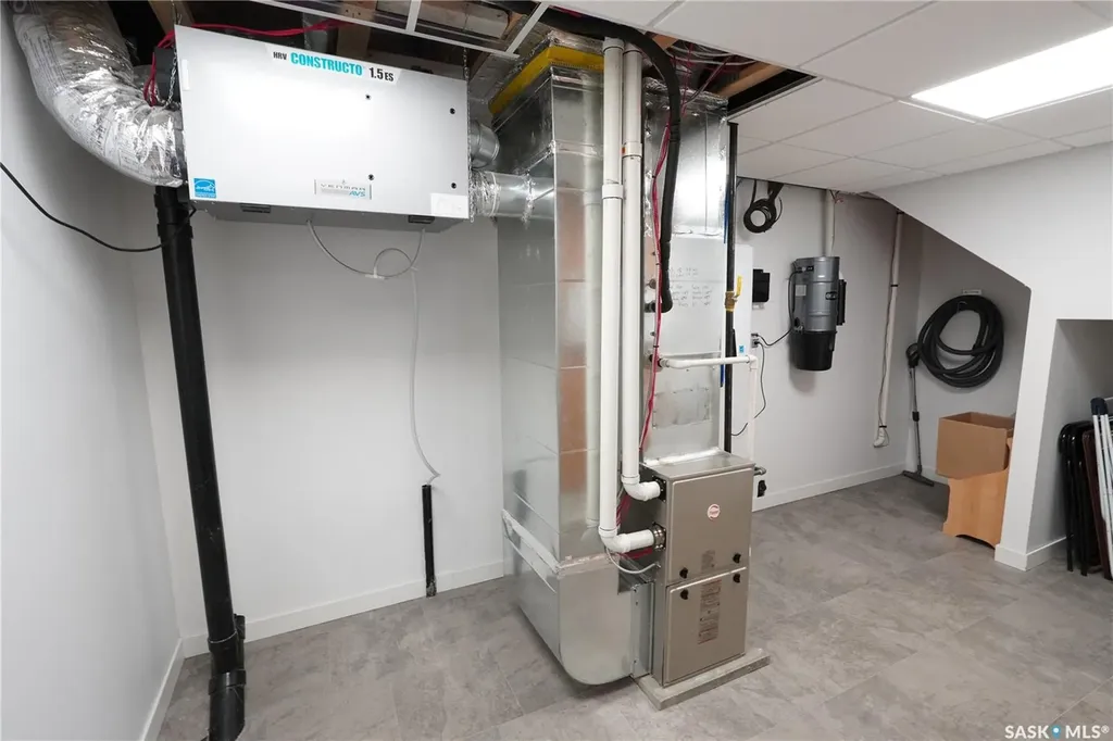 44 Crescent Drive Avonlea SK S0H 0C0