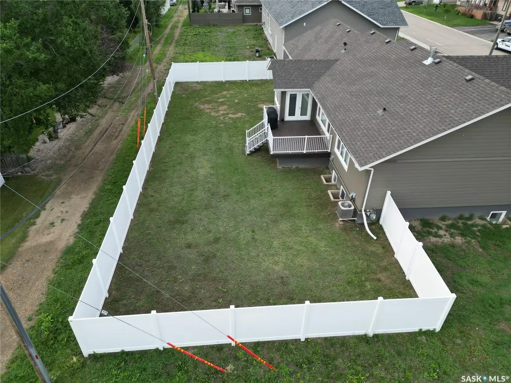 44 Crescent Drive Avonlea SK S0H 0C0