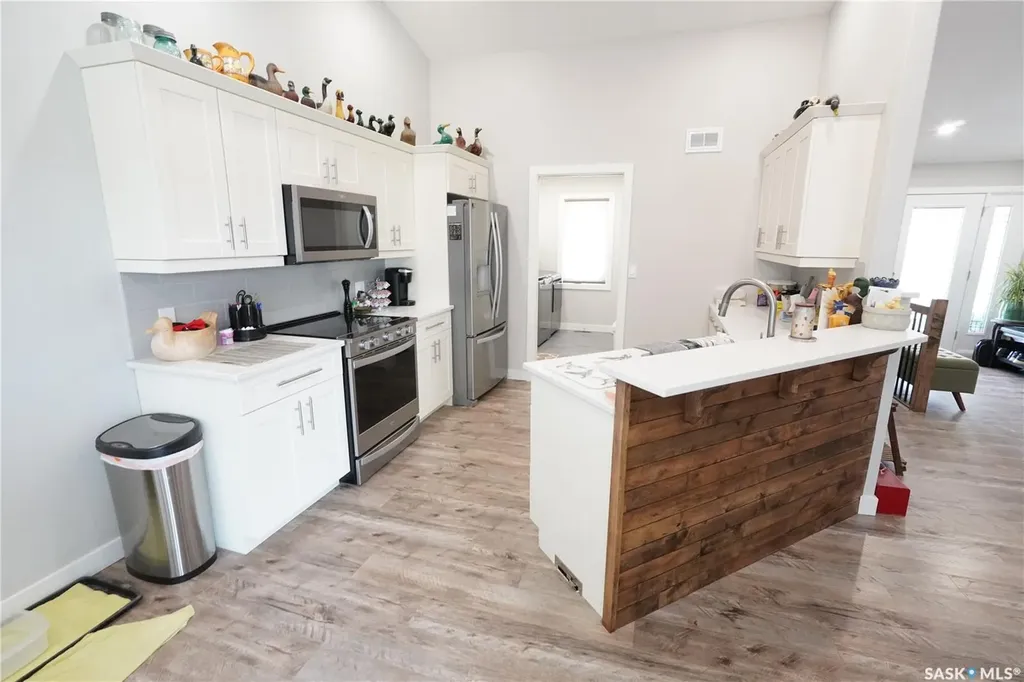 44 Crescent Drive Avonlea SK S0H 0C0