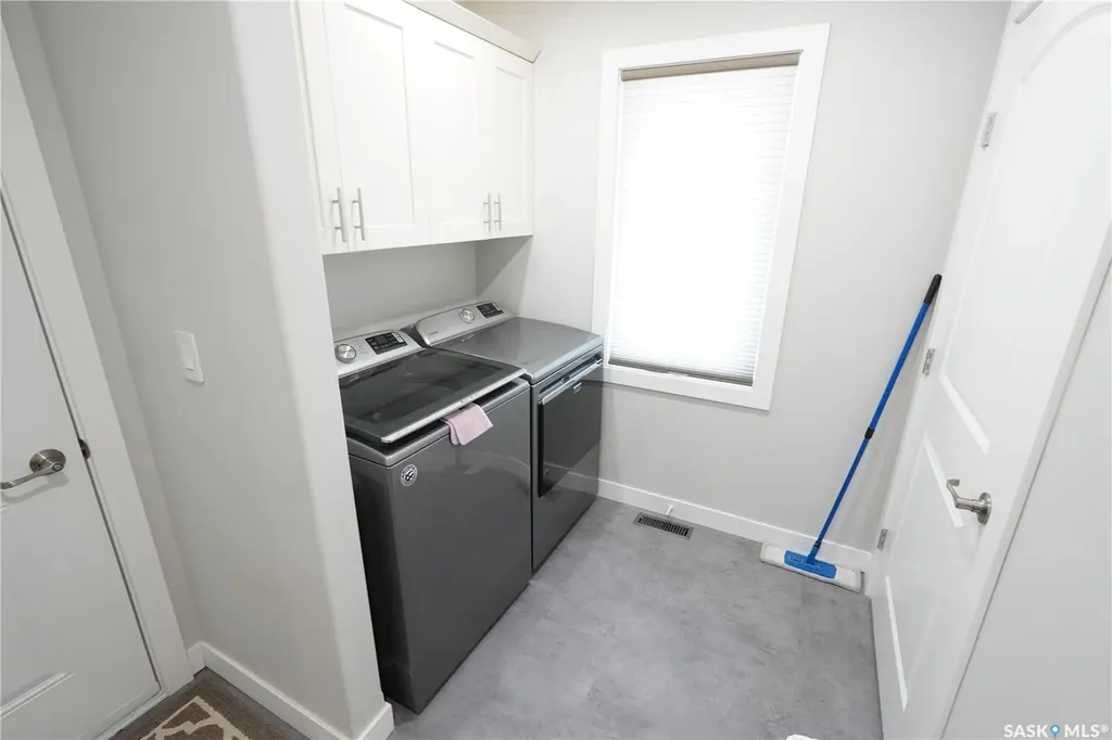 44 Crescent Drive Avonlea SK S0H 0C0