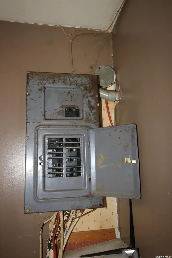 587 3rd Street W Shaunavon SK S0N 2M0
