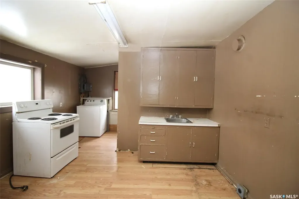 587 3rd Street W Shaunavon SK S0N 2M0