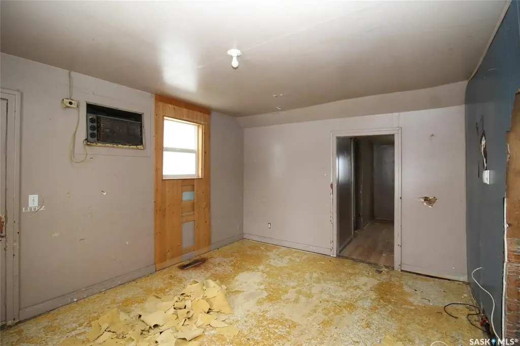 587 3rd Street W Shaunavon SK S0N 2M0