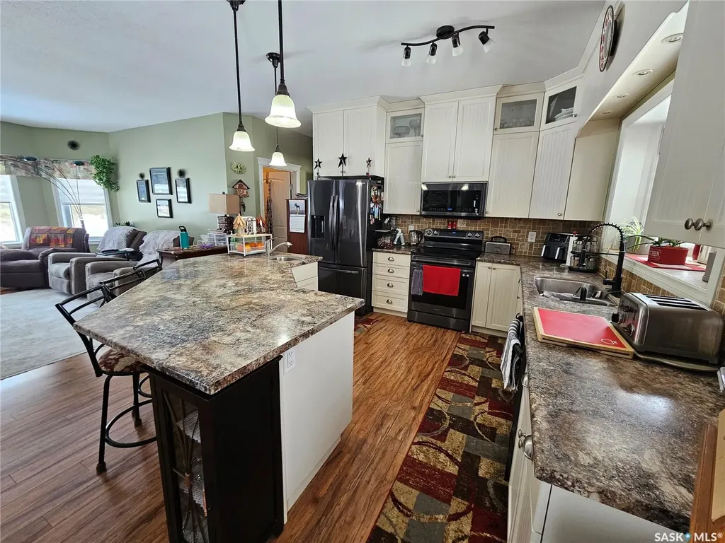 30 Street Boniface Avenue Goodsoil SK S0M 1A0