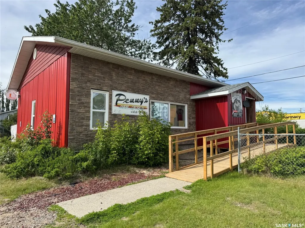 516 La Ronge Avenue La Ronge SK S0J 1L0