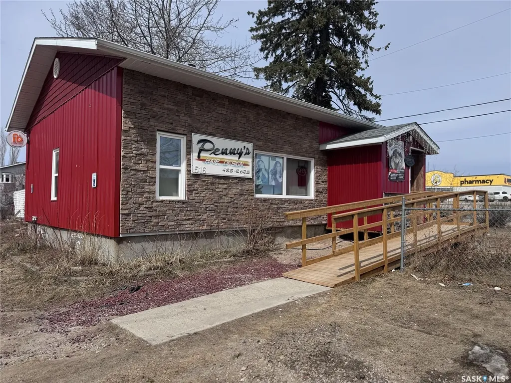 516 La Ronge Avenue La Ronge SK S0J 1L0
