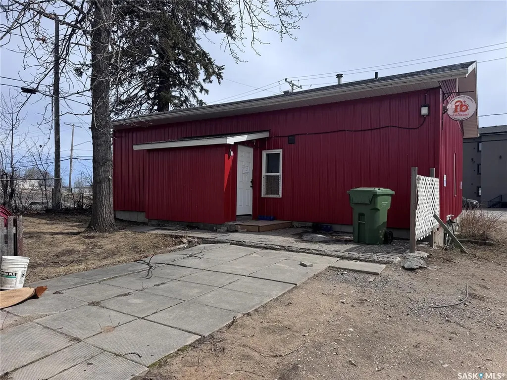 516 La Ronge Avenue La Ronge SK S0J 1L0