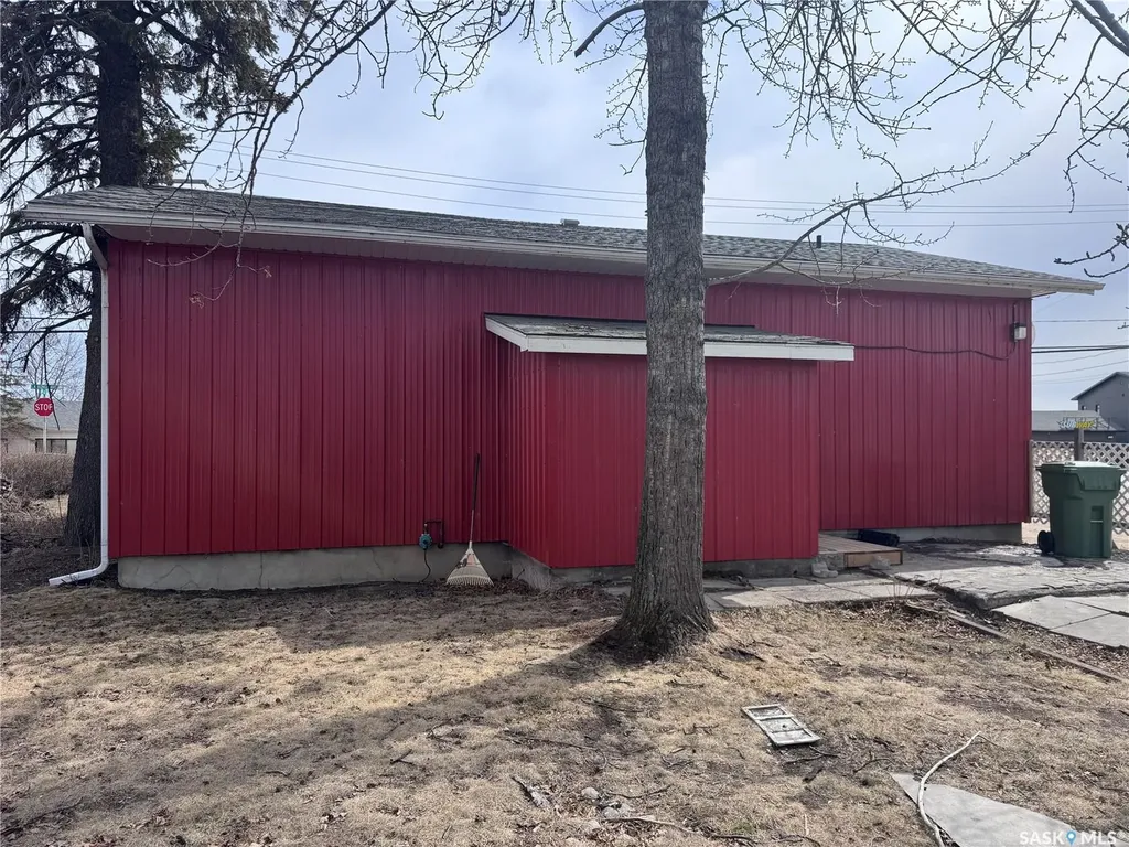 516 La Ronge Avenue La Ronge SK S0J 1L0
