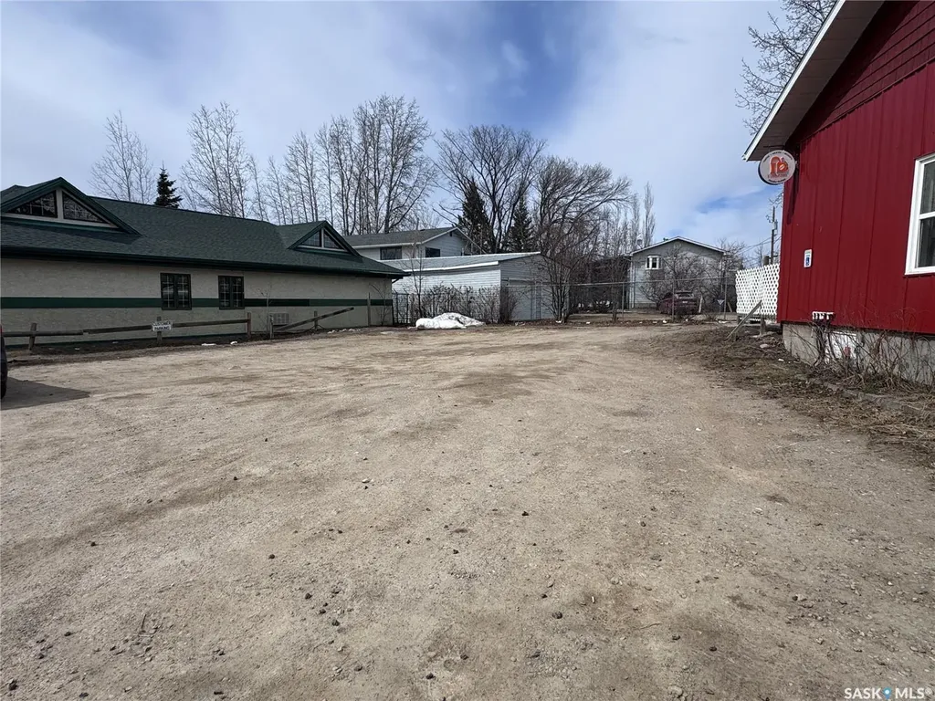 516 La Ronge Avenue La Ronge SK S0J 1L0