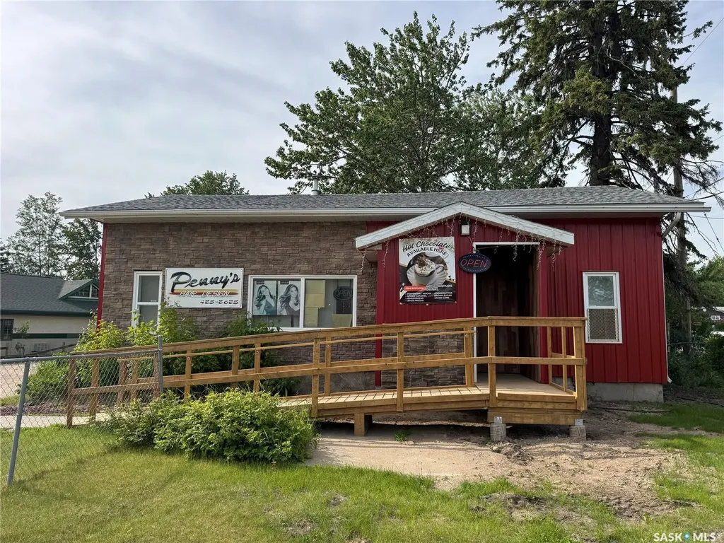 516 La Ronge Avenue La Ronge SK S0J 1L0