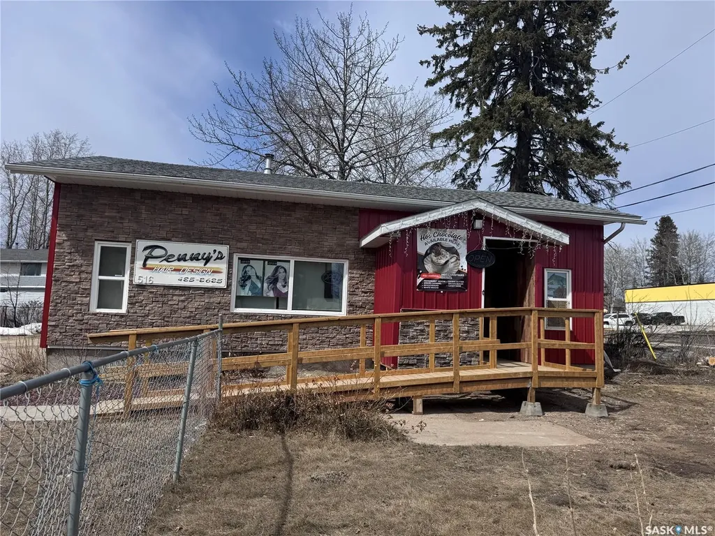 516 La Ronge Avenue La Ronge SK S0J 1L0