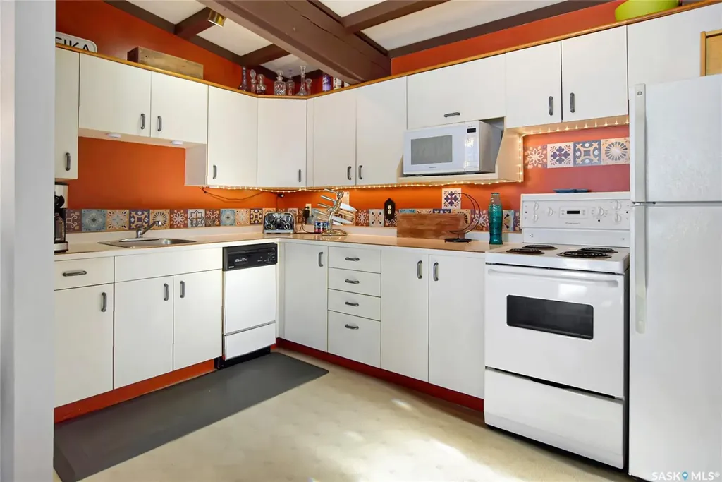 208-210 Criddle Avenue Crooked Lake SK S0G 1E0