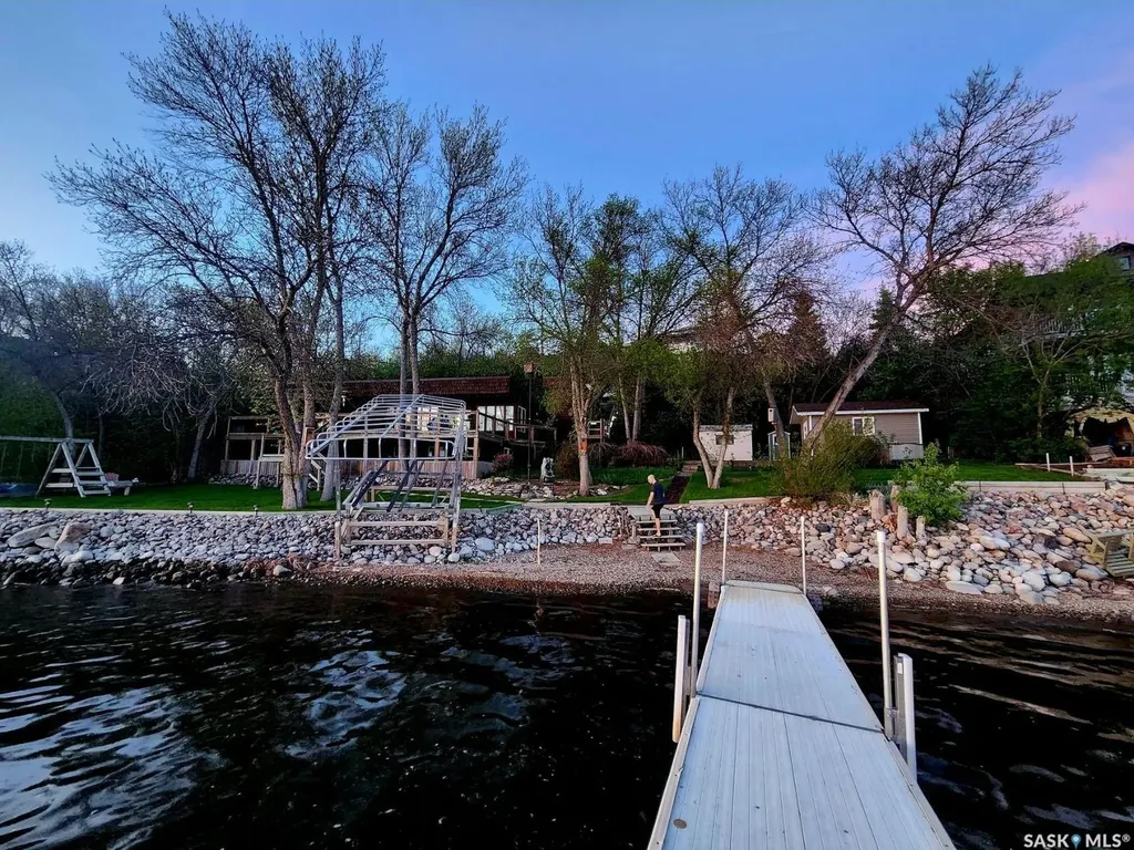 208-210 Criddle Avenue Crooked Lake SK S0G 1E0