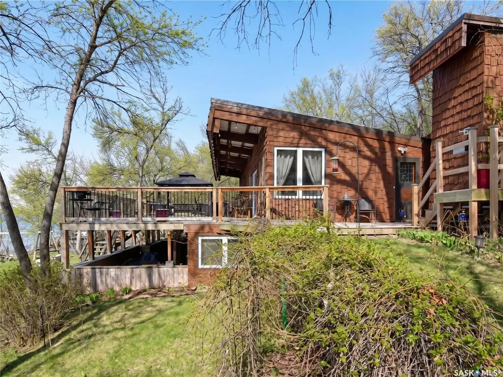 208-210 Criddle Avenue Crooked Lake SK S0G 1E0