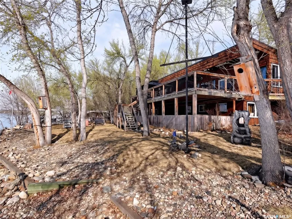 208-210 Criddle Avenue Crooked Lake SK S0G 1E0