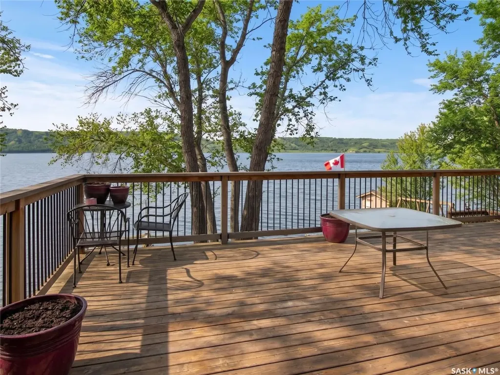 208-210 Criddle Avenue Crooked Lake SK S0G 1E0