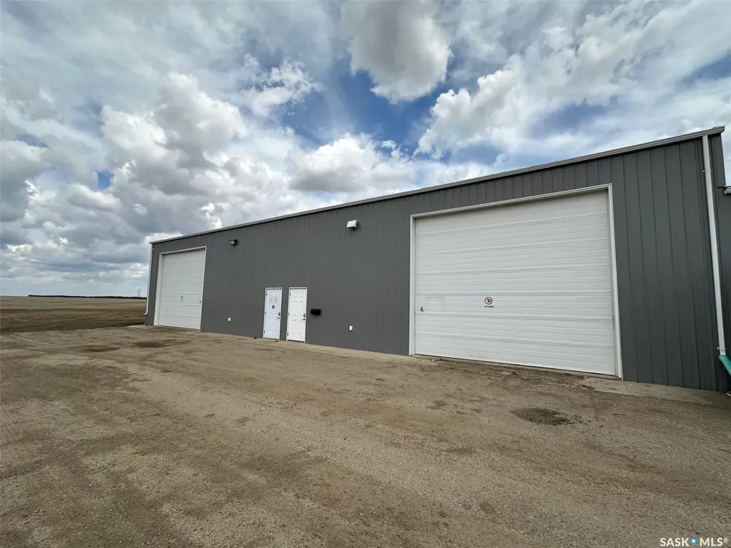820 N Service Road W Moose Jaw SK S6H 4N8