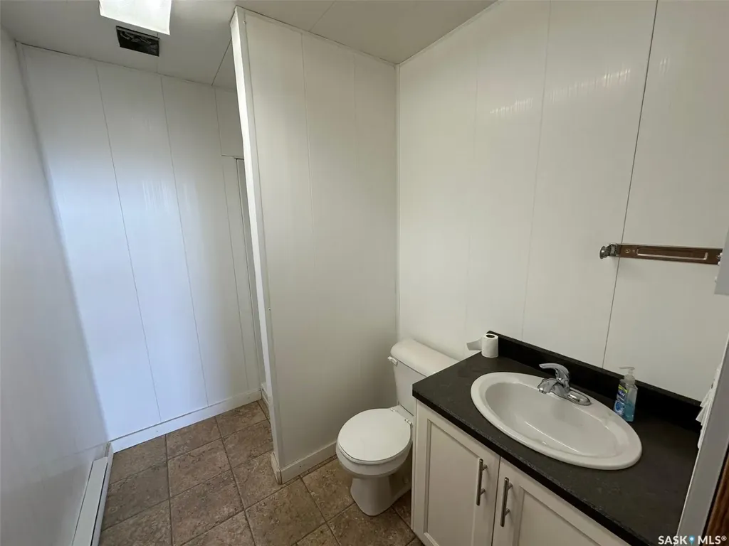 820 N Service Road W Moose Jaw SK S6H 4N8