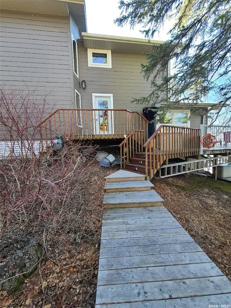 2424 Spruce Crescent Turtle View SK S0M 1J0