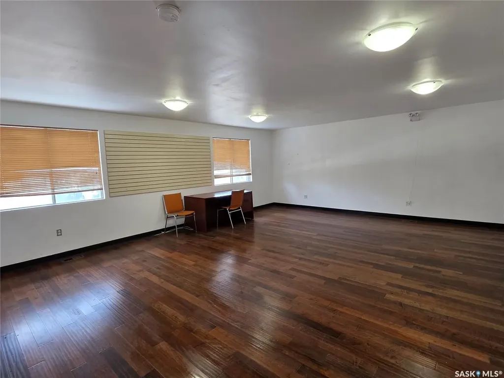 1932 St George Avenue Saskatoon SK S7M 0K5