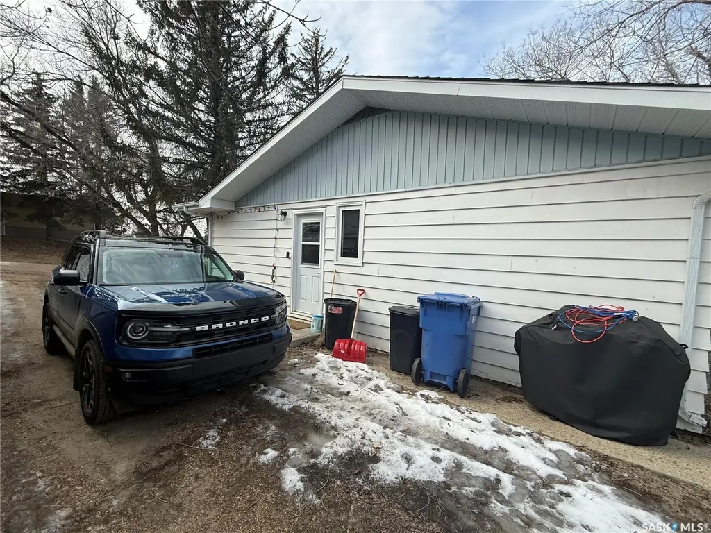 3004 4th Street N Rockglen SK S0H 3R0