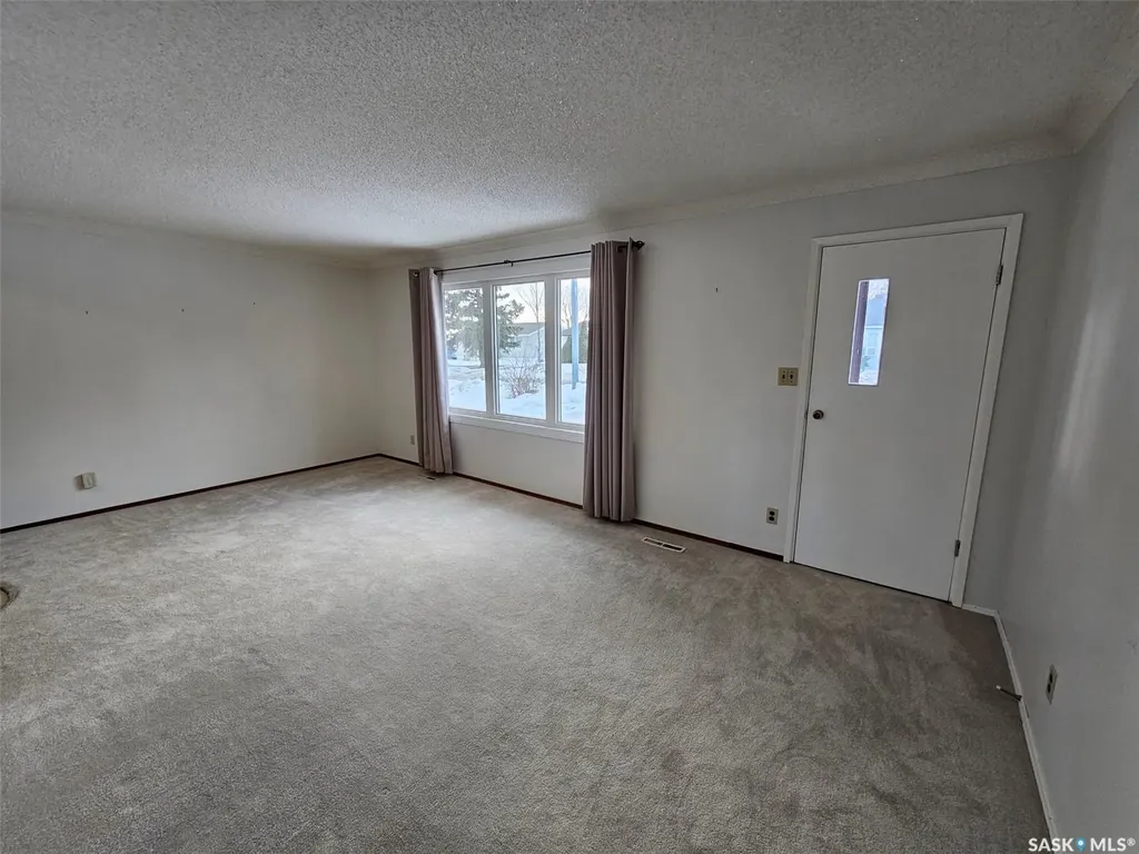 311 6th Street W Carlyle SK S0C 0R0