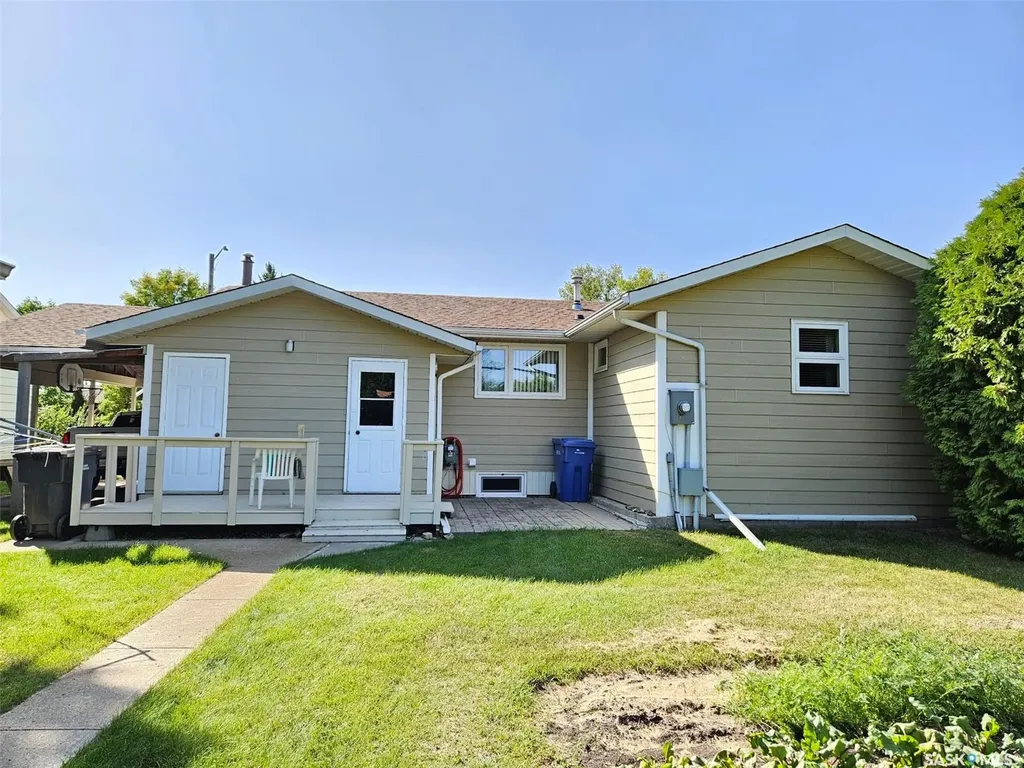 311 6th Street W Carlyle SK S0C 0R0