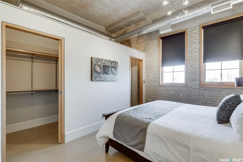 73 24th Street E Saskatoon SK S7K 1N9