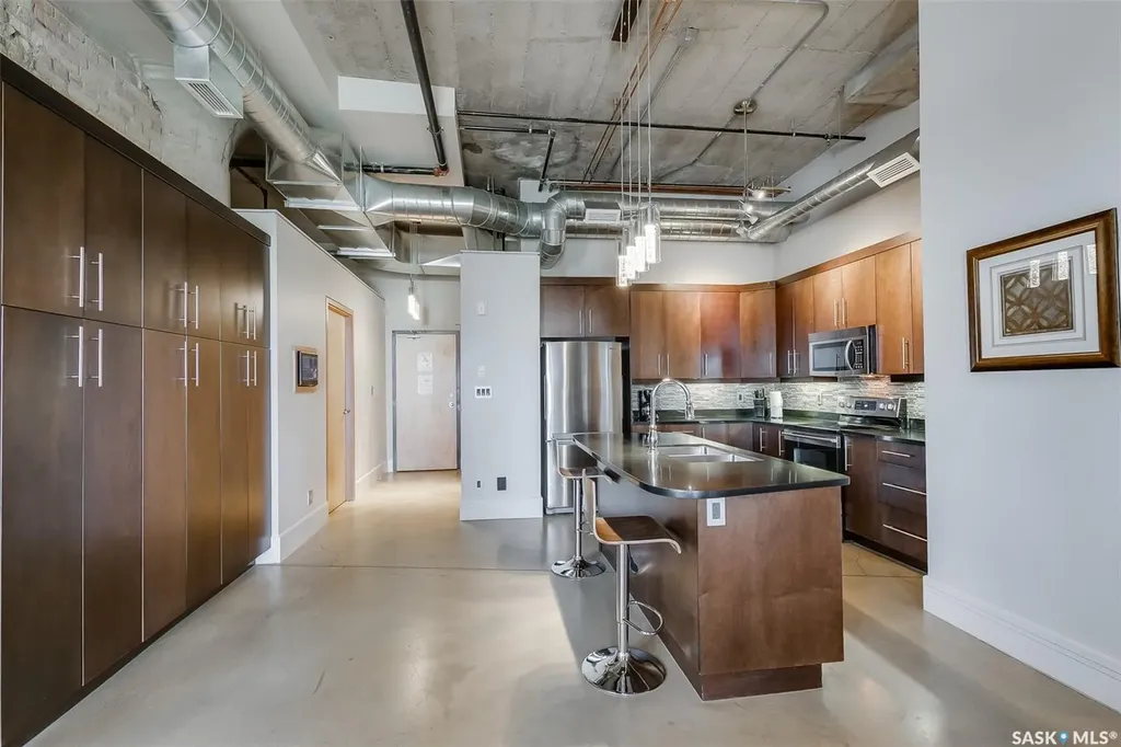 73 24th Street E Saskatoon SK S7K 1N9