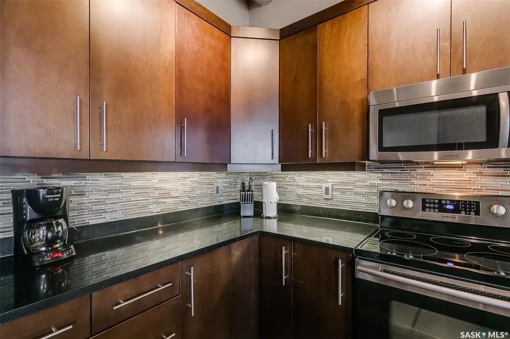 73 24th Street E Saskatoon SK S7K 1N9