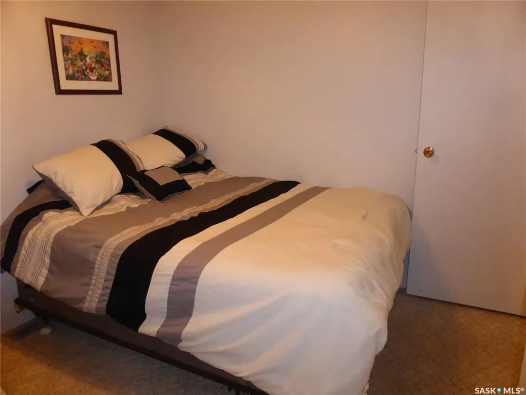 1550 Willow Avenue Mervin Rm No.499 SK S0M 1J0