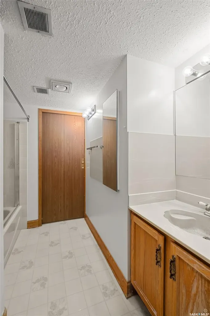 516 River Street E Prince Albert SK S6V 0A6