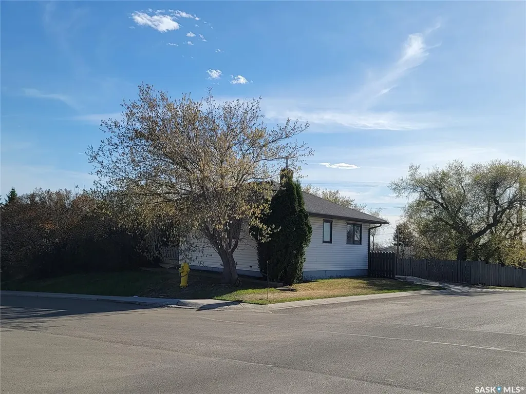 4812 Post Street Macklin SK S0L 2C0