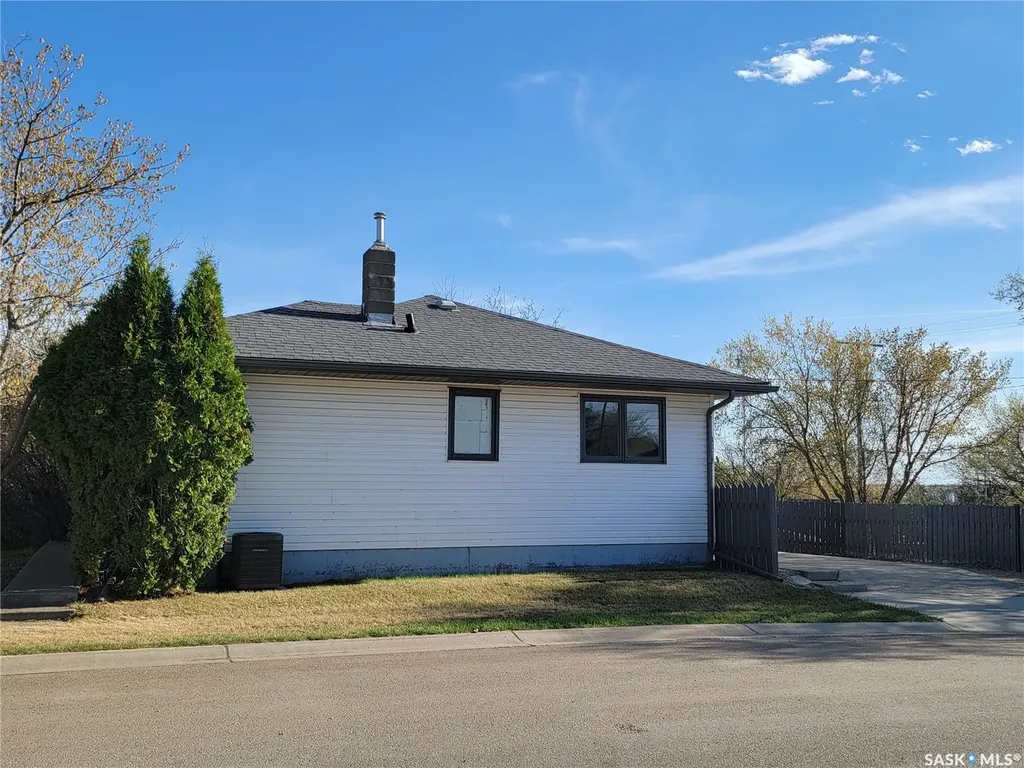 4812 Post Street Macklin SK S0L 2C0