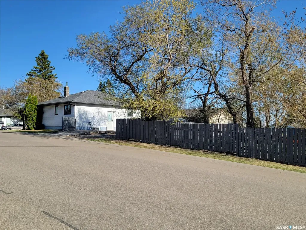 4812 Post Street Macklin SK S0L 2C0
