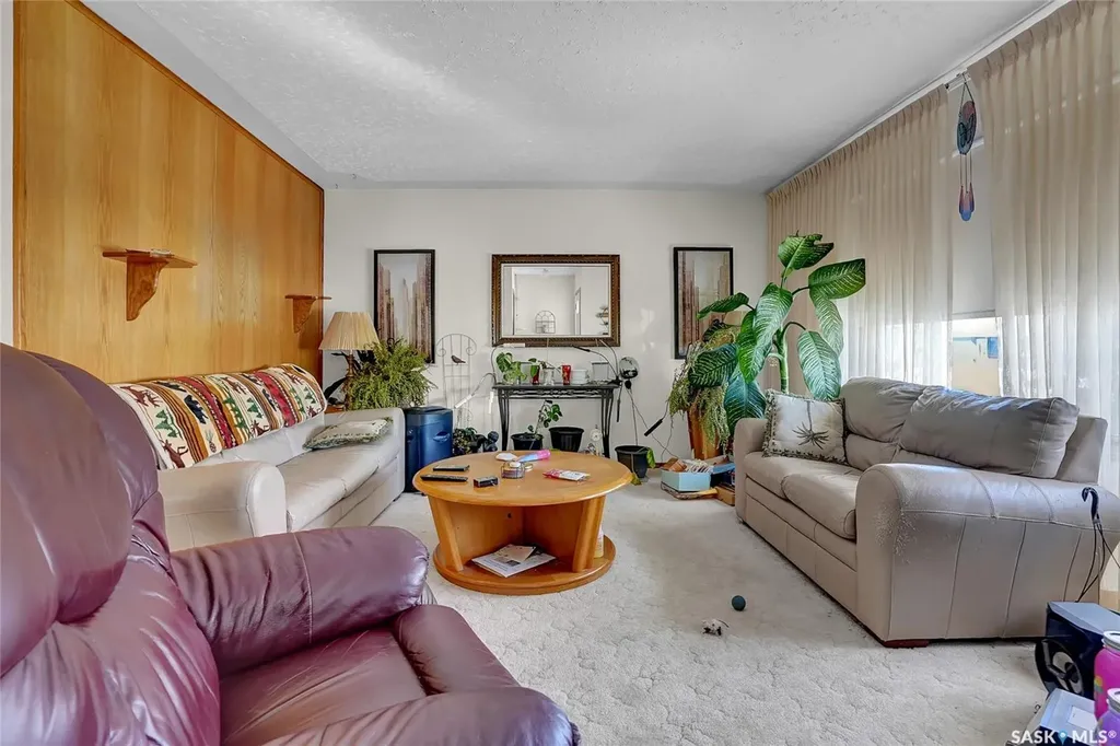 2160 Mcdonald Street Regina SK S4N 2Y7