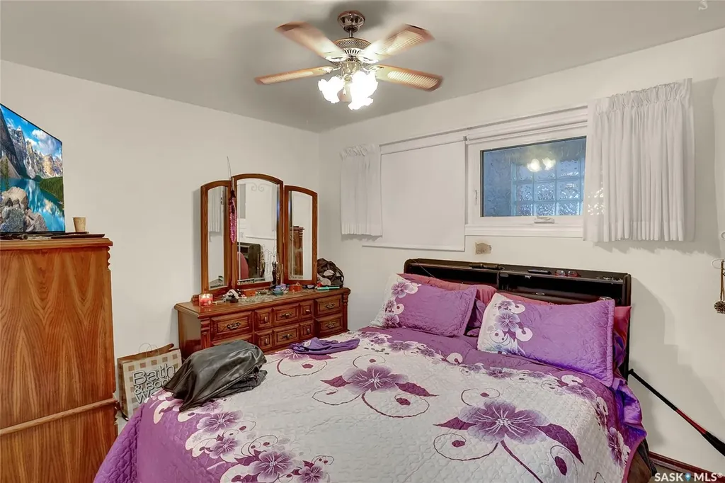 2160 Mcdonald Street Regina SK S4N 2Y7