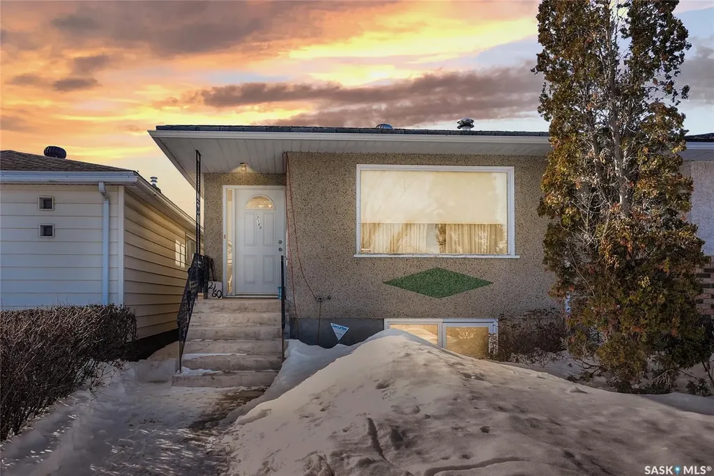 2160 Mcdonald Street Regina SK S4N 2Y7