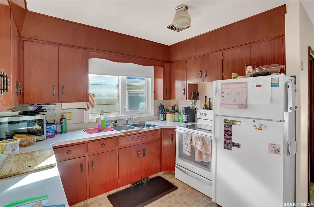 2160 Mcdonald Street Regina SK S4N 2Y7