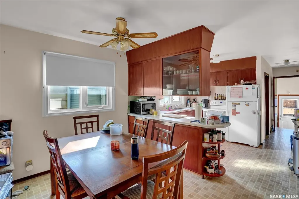 2160 Mcdonald Street Regina SK S4N 2Y7