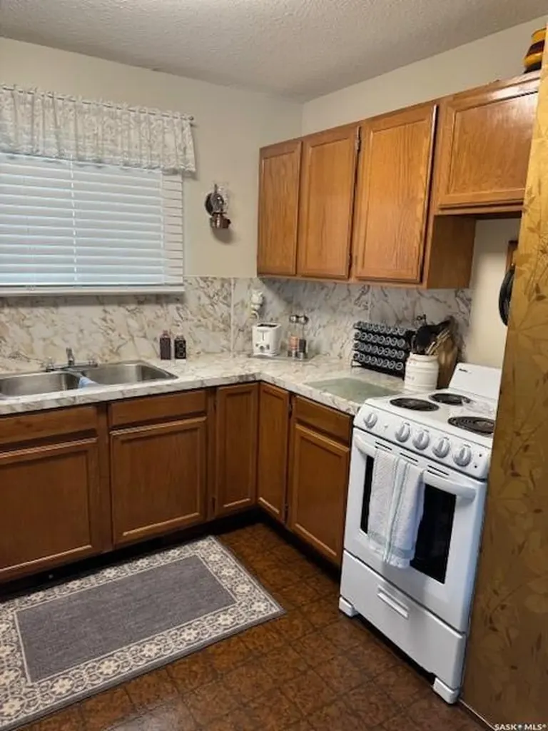 2108 Spruce Crescent Turtle View SK S0M 0Y0