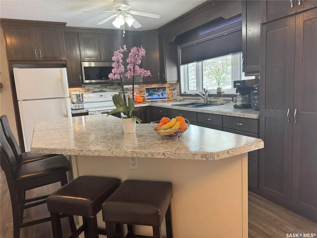 101 Doepker Avenue Annaheim SK S0K 0G0