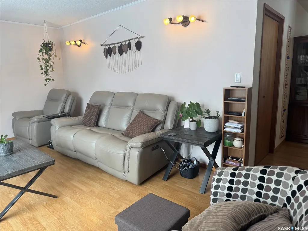 101 Doepker Avenue Annaheim SK S0K 0G0
