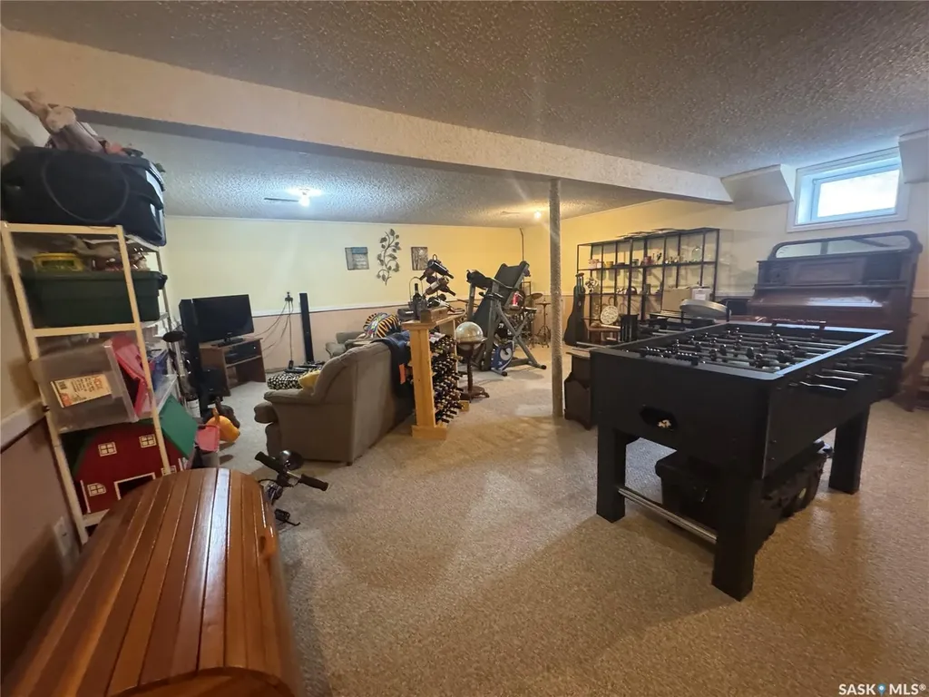 101 Doepker Avenue Annaheim SK S0K 0G0