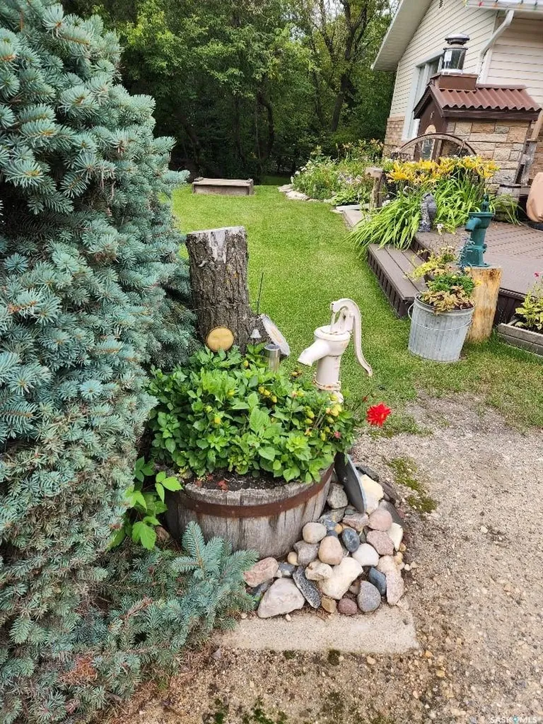 101 Doepker Avenue Annaheim SK S0K 0G0