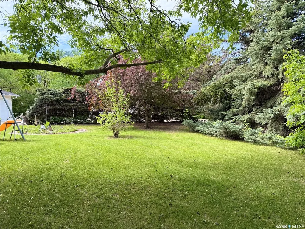 101 Doepker Avenue Annaheim SK S0K 0G0