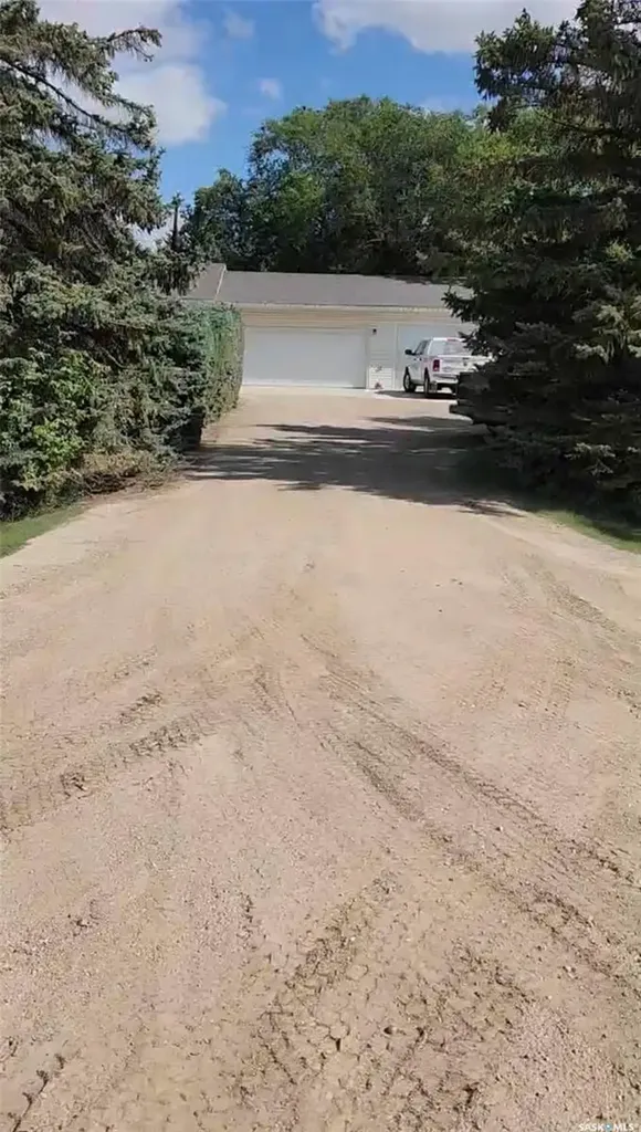 101 Doepker Avenue Annaheim SK S0K 0G0