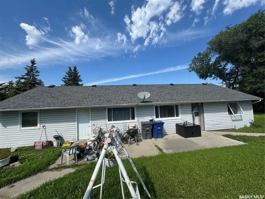 421 Mckenzie Street Outlook SK S0L 2N0