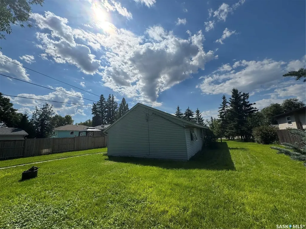 421 Mckenzie Street Outlook SK S0L 2N0